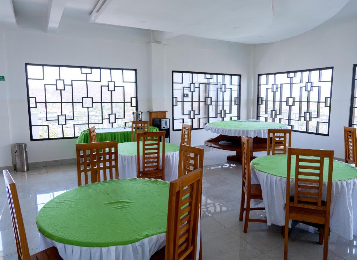 Monte Prundi Hotel Labuan Bajo Exterior photo